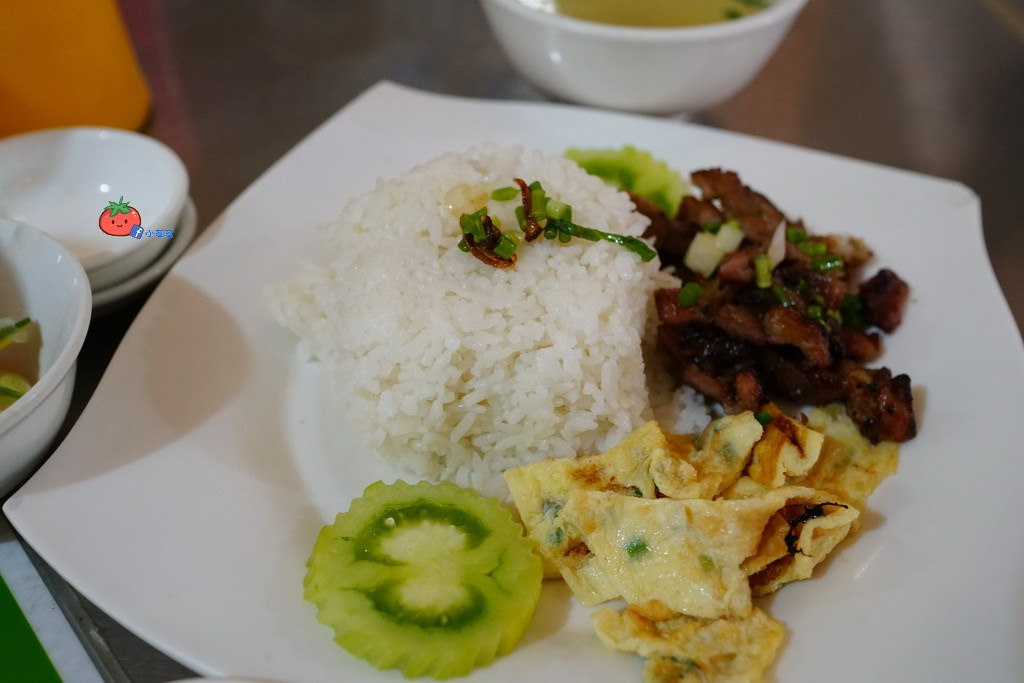 金邊早餐 Phka Riek Restaurant 牛肉湯配法國麵包很可以!