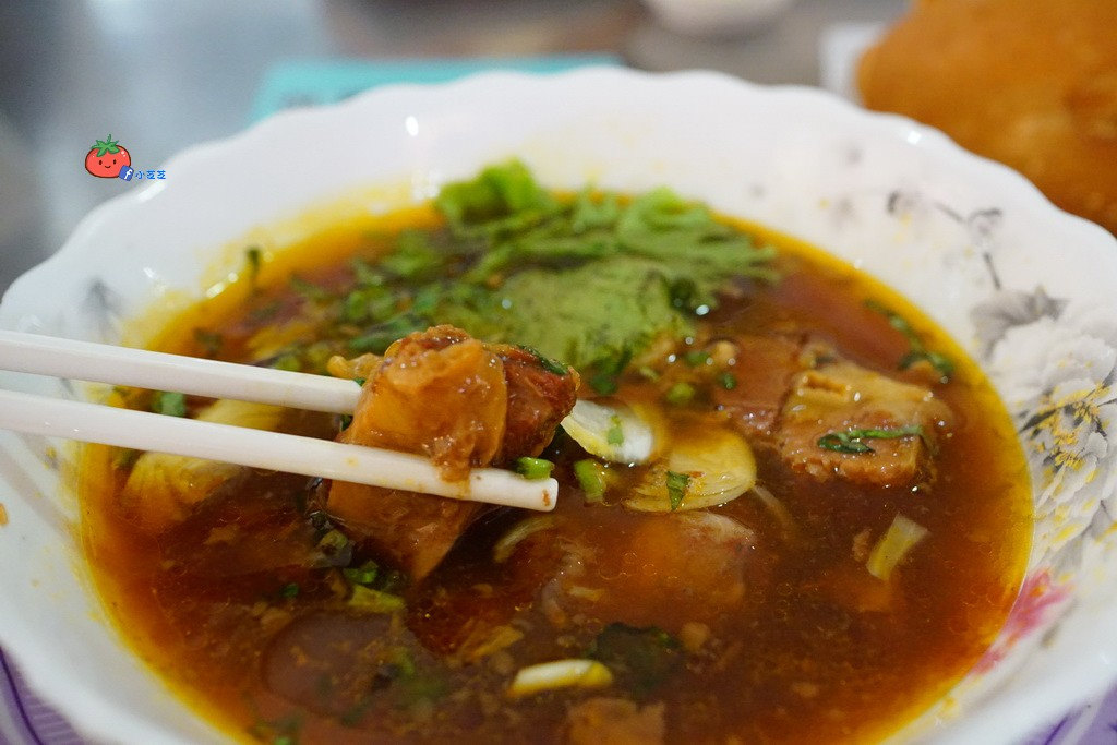 金邊早餐 Phka Riek Restaurant 牛肉湯配法國麵包很可以!