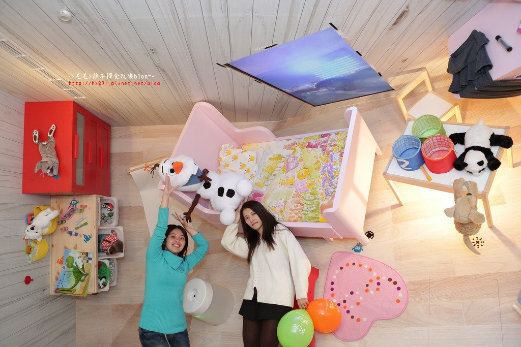 【台北】华山颠倒屋 攻略 反转世界地吸引力抓不住 放假好去处 怎麼拍